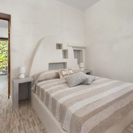 Christos And Family בית הארחה 3*