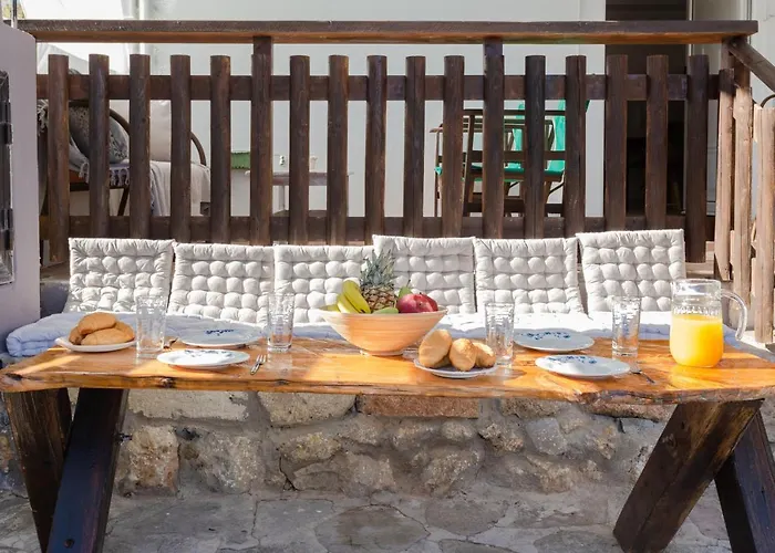 Guest house Christos And Family 3*