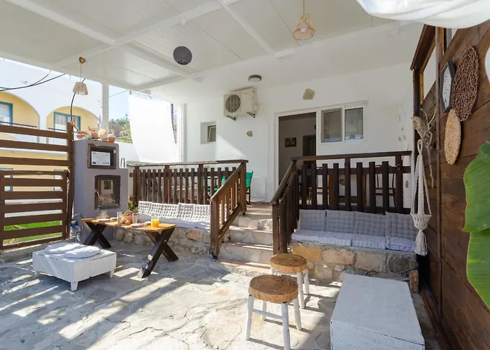 Christos And Family Guest house Stegna