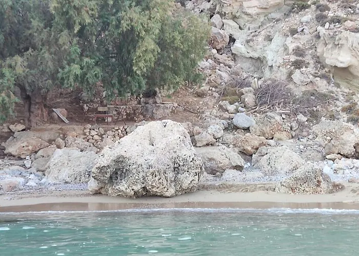 Christos And Family Guest house 3*