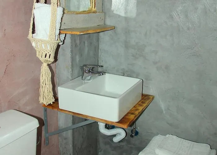 Christos And Family Guest house 3*