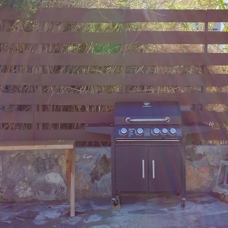 בית הארחה Christos And Family