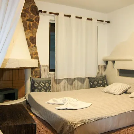 Christos And Family 3*