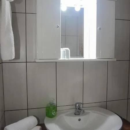 בית הארחה Christos And Family