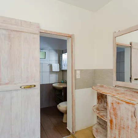 Christos And Family 3* Stegna