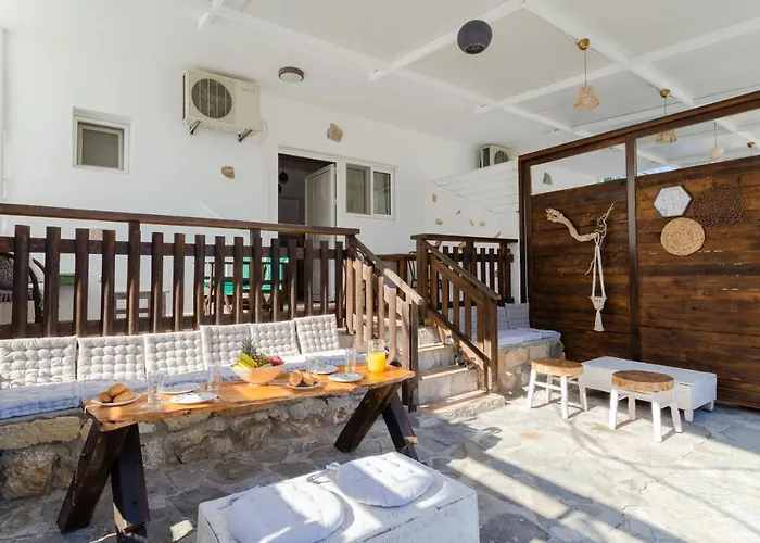 Christos Studios&family 3* Stegna