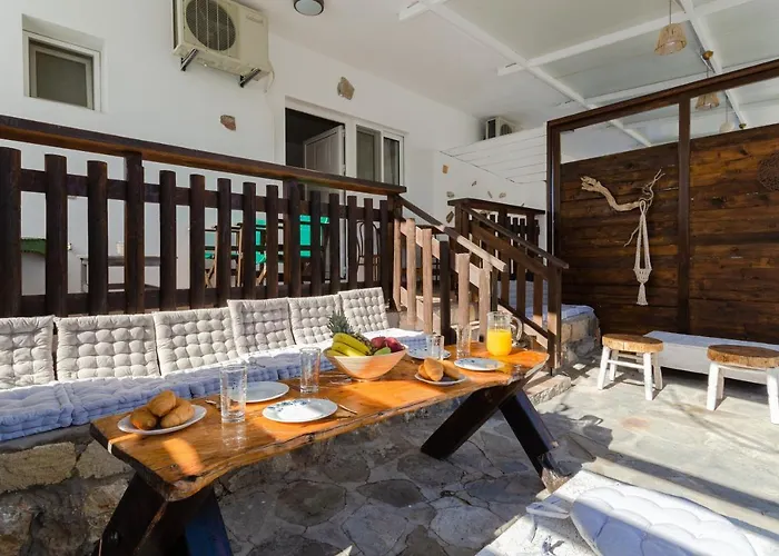 Christos Studios&family 3* Stegna