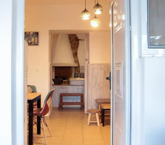 Christos Studios&family Stegna