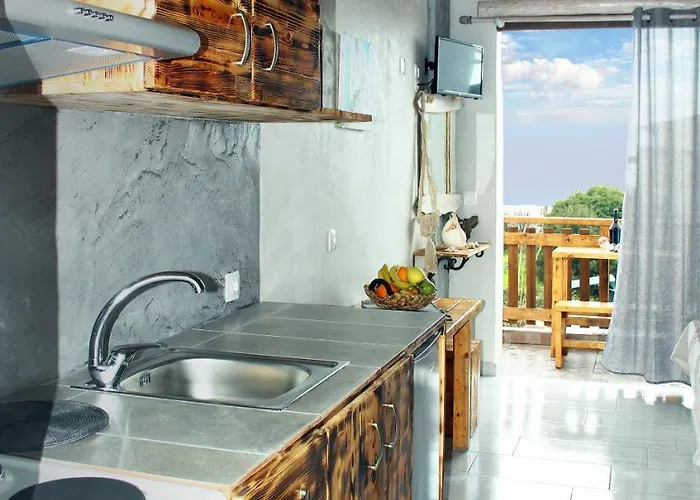 Christos Studios&family Stegna