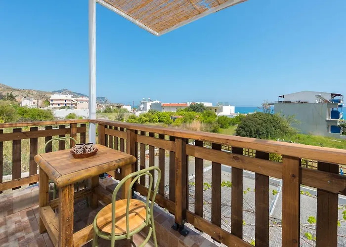 Pensión Christos Studios&family