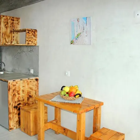 Pensión Christos Studios&family 3*